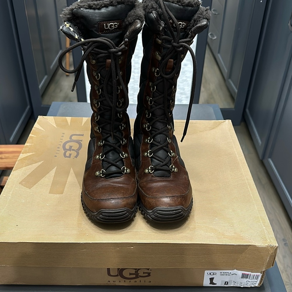 Ugg Kintla Womens Snow/Hiking Tall Boot, women's size 8